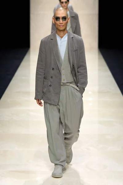 Look 4